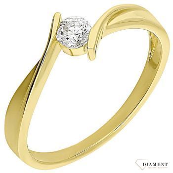 Pierścionek złoty Diament 585, diamenty to piękny pierścionek zaręczynowy wykonany ze złota próby 585. Pierścionek z diamentem i wielkości 0,03 ct, czystości SI oraz barwie H. Waga 1,59 gram..jpg
